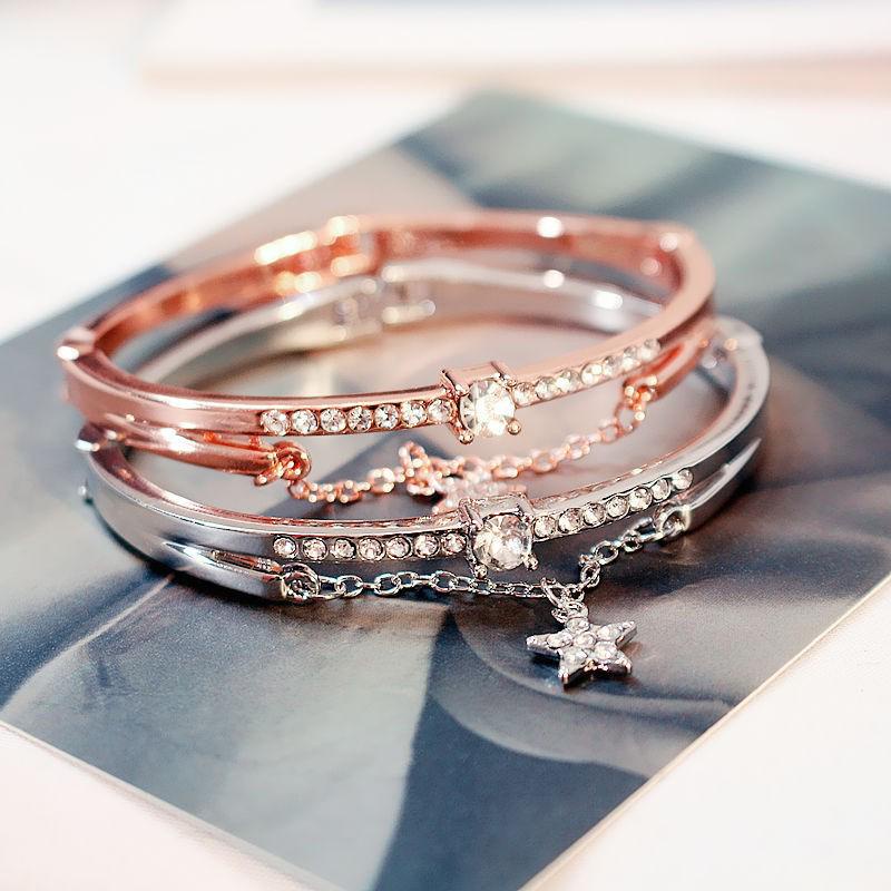 สร้อยข้อมือเพชรรูปดาวห้าแฉก Ins Red Wild Red Rose Gold ผู้หญิงเครื่องประดับดาวนักเรียนเรียบง่ายและอเนกประสงค์
