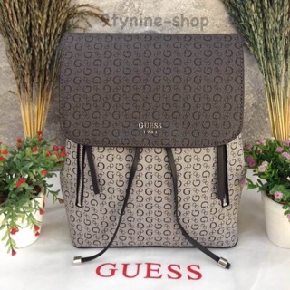 Guess Backpack ของแท้!! หายาก เป้ หนังแกะสังเคราะห์ปั้มโลโก้แบรนด์ทั้งใบ