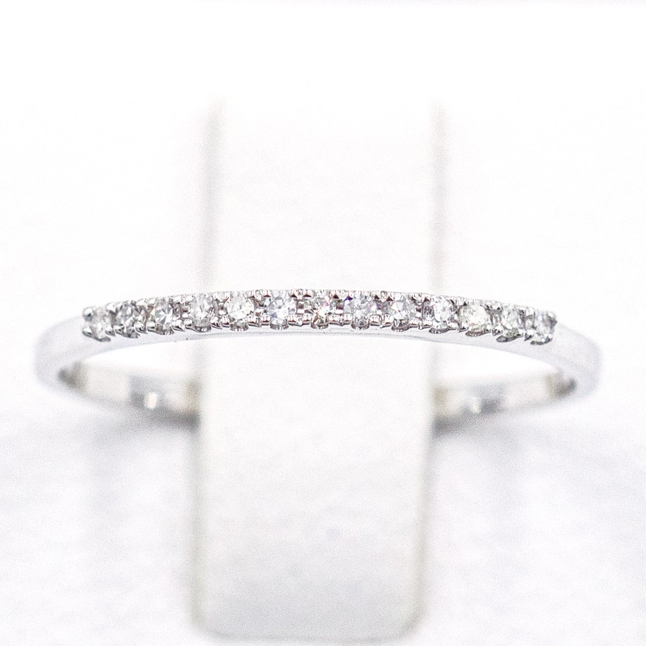 มีของพร้อมส่ง 🔥แหวนแถวมินิมอล ทำจากทองคำขาว 9k เต็ม 37.5% ฝังเพชรแท้กุหลาบเล่นไฟดีมากๆ SI321