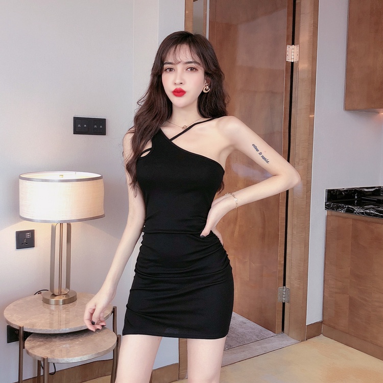 153ชุดเดรสสายเดี่ยว เนื้อผ้ายืด ชุดเดรสแฟชั่น  เซ็กซี่ ผ้าลื่น ทรงสวย สไตล์เกาหลี