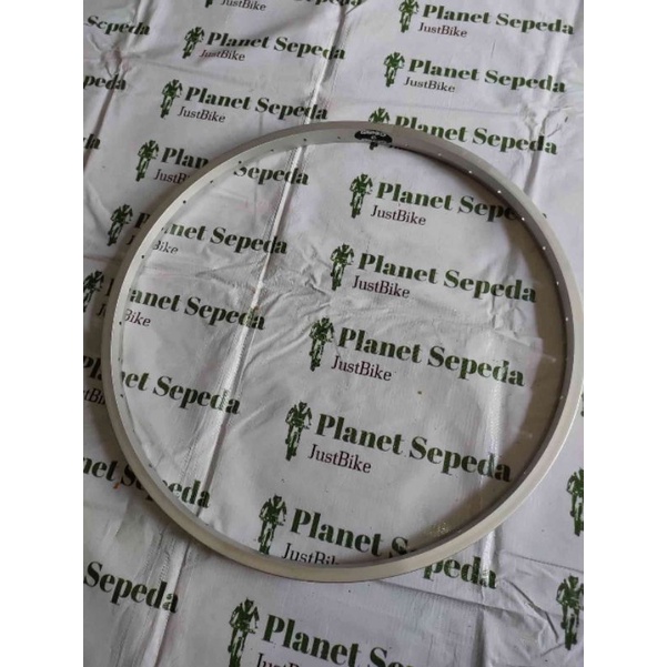 หนึ่งคู่ของ Genio MTB 26 เงิน 36H ขอบไม่มีสายเบรค