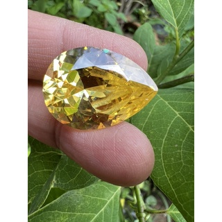 Cz canary 17x23mm weight 39  carats