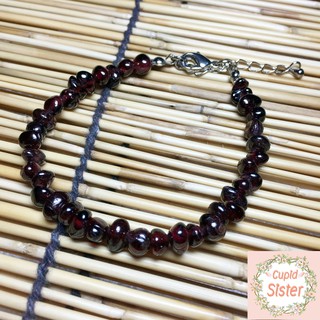 สร้อยข้อมือโกเมนแบบคละไซส์ (Mixed Shape Garnet Bracelet)