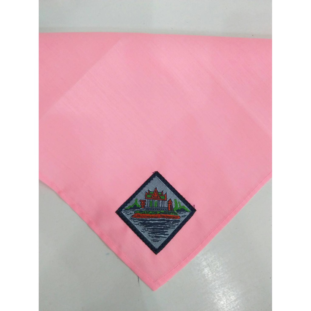 ผ้าพันคอชมพู สีชมพู ขนาดกลาง ติดตราร้อยเอ็ด