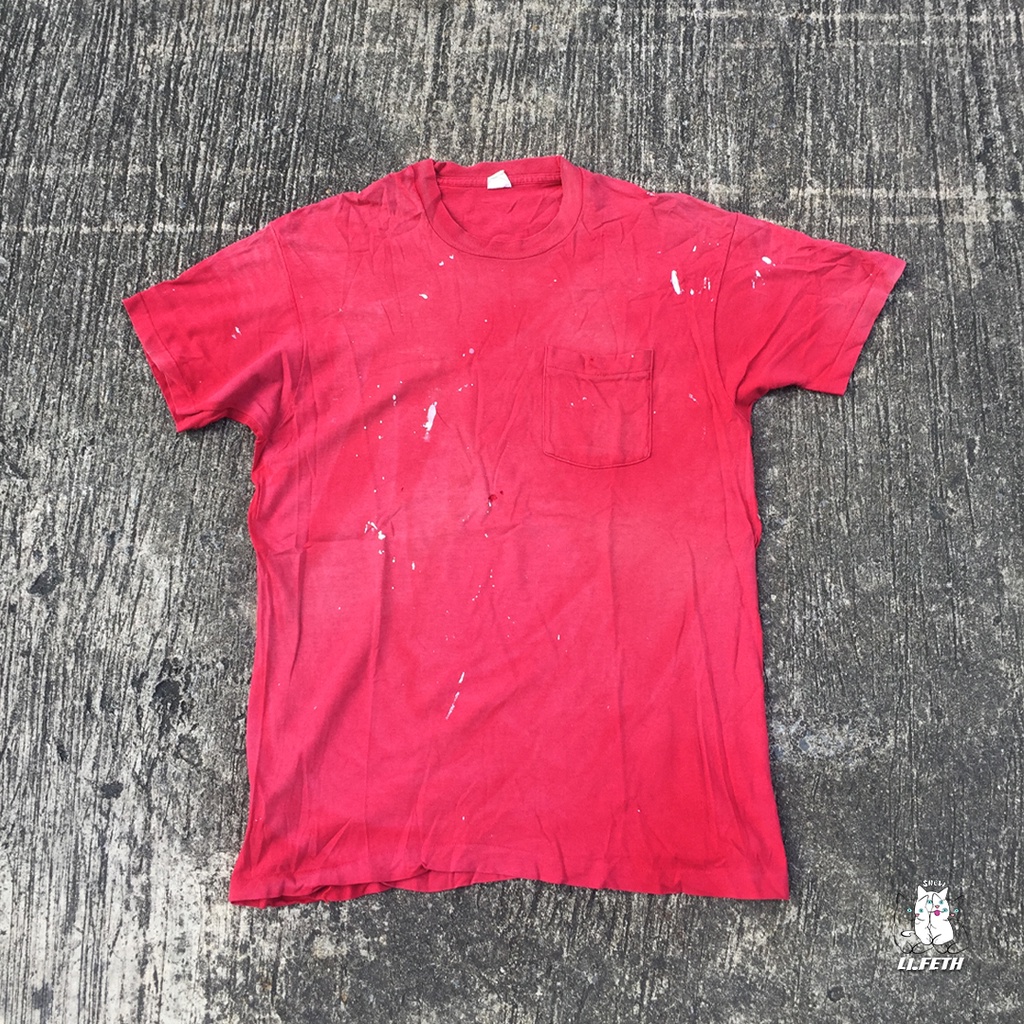 เสื้อยืดวินเทจมือสอง เซอร์ สีแดง กระเป๋าริม ตะเข็บเดี่ยว Vintage late 80s FRUIT OF THE LOOM