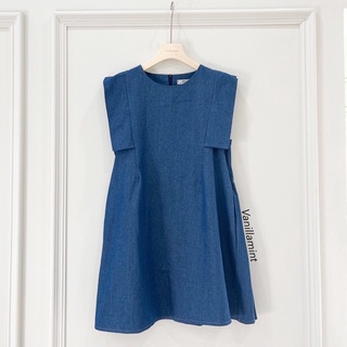 Dress jean เดรสแขนกุด ต่อแขนเก๋ๆ งานนำเข้า ผ้ายีนส์เนื้อดีมากๆๆมีกระเป๋าในตัว ซิปหลังสวมใส่ง่าย สวยกรุบๆๆ 💥