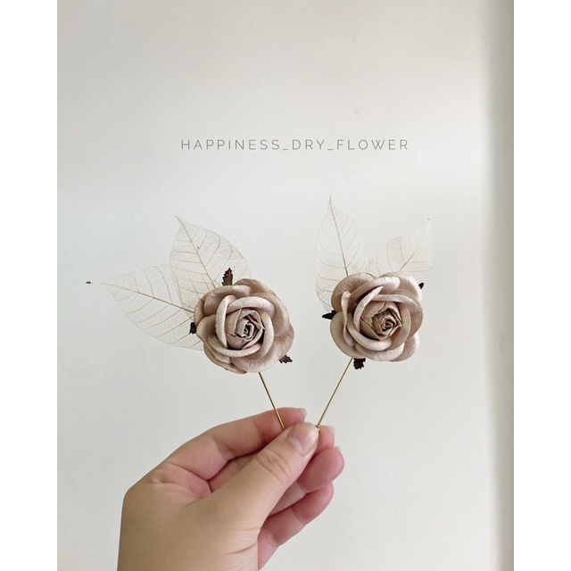 พิณ พร้อมส่ง!! Pin ติดสูท โทนสีเบจหรือสีกากี เก็บได้นาน