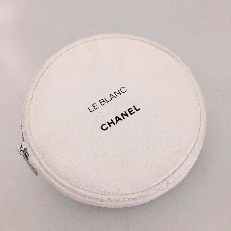 CHANEL Beaute VIP Gift LE BLANC Makeup Bag ของแท้ล้าน%