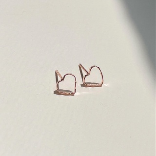 SissyJewelry // ต่างหูเงินแท้ รุ่น Wavy heart stud