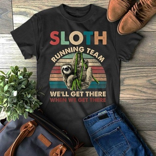 เสื้อยืดลําลอง แขนสั้น พิมพ์ลาย WeLl Get There Funny Sloth Middle Age Old Age สไตล์วินเทจ สําหรับผู้ชาย