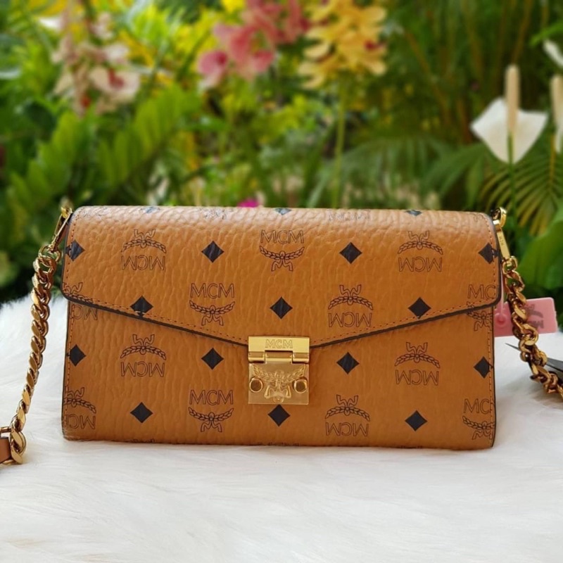 How To Tell A Fake MCM Bag From A Real One LoveToKnow atelieryuwa