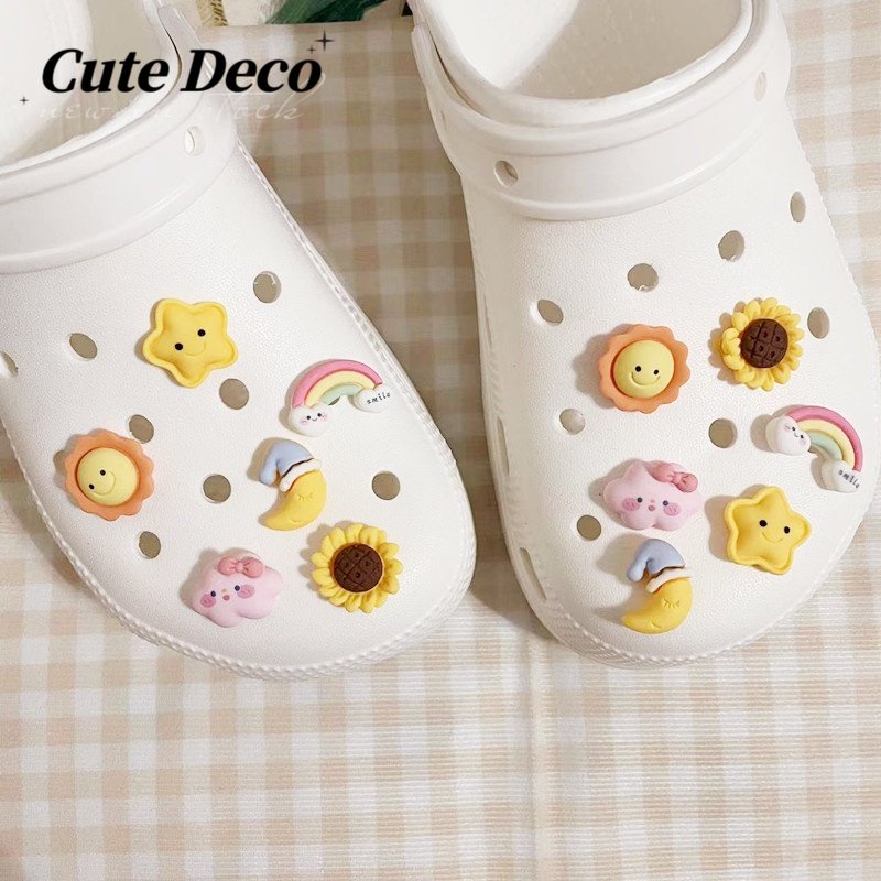 น่ารัก Deco การ์ตูนน่ารักสายรุ้ง (7 ประเภท) Star / Sun / Moon Charm ปุ่ม / น่ารัก Jibbitz รองเท้า Croc DIY / Charm วัสดุเรซินสําหรับ DIY