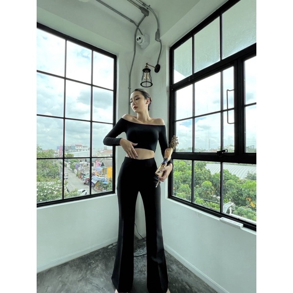 🎊mnv_shop🎊พร้อมส่งเสื้อครอปแขนยาวปาดไหล่ผ้านิ่มใส่สบายแมทช์กับกางเกงคือดีมากแม่เนื้อผ้าเรย่อนยืดได้เยอะรุ่นนี้คือแช่บมาก - รูปที่ 3