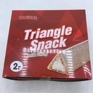 ไตรแองเกิ้ล ขนมอบกรอบสอดไส้รสนม Triangle sanck  8 กรัม x 24 ชิ้น