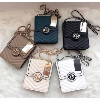 สินค้าพร้อมส่ง ลินทรงกล่อง กระเป๋าสะพายข้าง LY N กล่องนม สายโซ่ ทรงโฟน รุ่นตามหา มีถุงผ้า ป้ายแบรนด์ ถุงกระดาษ