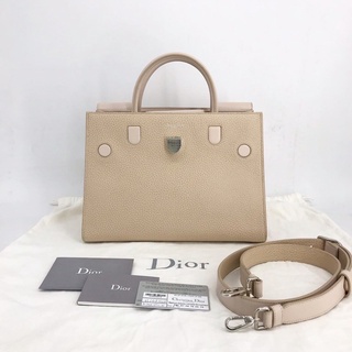 Dior Ever Medium ( Like New! 95%) dc17 สีเบจ