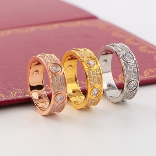 แหวน love Ring แหวนเพชร แหวนแฟชั่น ล้อมเพชร CAT22