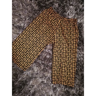 กางเกงผ้ายืด​ ไซร้​S​ (  สีจริงสวยเข้มกว่าในรูป)​