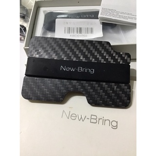 กระเป๋าใส่ credit card เเบบ carbon   สภาพดี มือ2  มี rubber band ใหม่เเถม1อัน