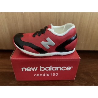 ของสะสม เซรามิค New Balance sneaker บรรจุเทียน