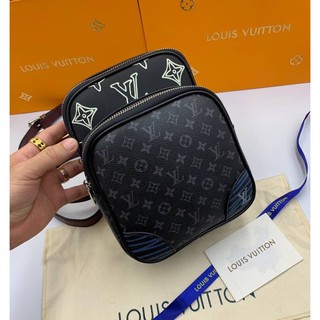 กระเป๋าสะพายข้าง LOUIS VUITTON