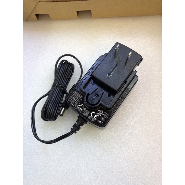 ADAPTOR DC 12V 1.5A แจ็ค5.5x2.1-2.5 พร้อมขาเปลี่ยน6แบบ(งานดี)