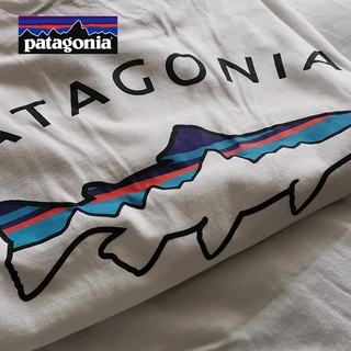 เสื้อยืดผ้าฝ้ายพิมพ์ลายPatagonia เสื้อยืดคอก ลมแขนสั้นสําหรับผู้ชาย 38529