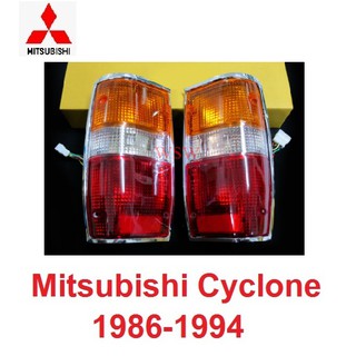 ไฟท้าย ขอบชุบ MITSUBISHI CYCLONE MIGHTY MA 1986-1996 (ฝา3สี) รวมขั้วและหลอดไฟ ไฟหลัง มิตซูบิชิ ไซโคลน ไมตี้แม็กซ์ ไฟ