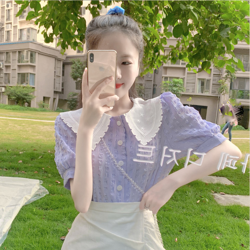 ฤดูร้อน เสื้อผ้าผู้หญิงสีม่วงคอปกตุ๊กตา เสื้อเชิ้ตแขนสั้นแขนพอง เกาหลีแฟชั่นวินเทจ