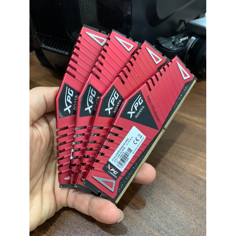 ADATA DDR4-2400-4G ADATA Ram พร้อมหม้อน้ําเหล็กสีแดง