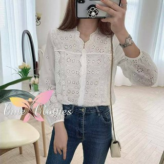 เสื้อเกาหลีผ้าฉลุ งานสวยมาก คอวี กระดุมหน้า