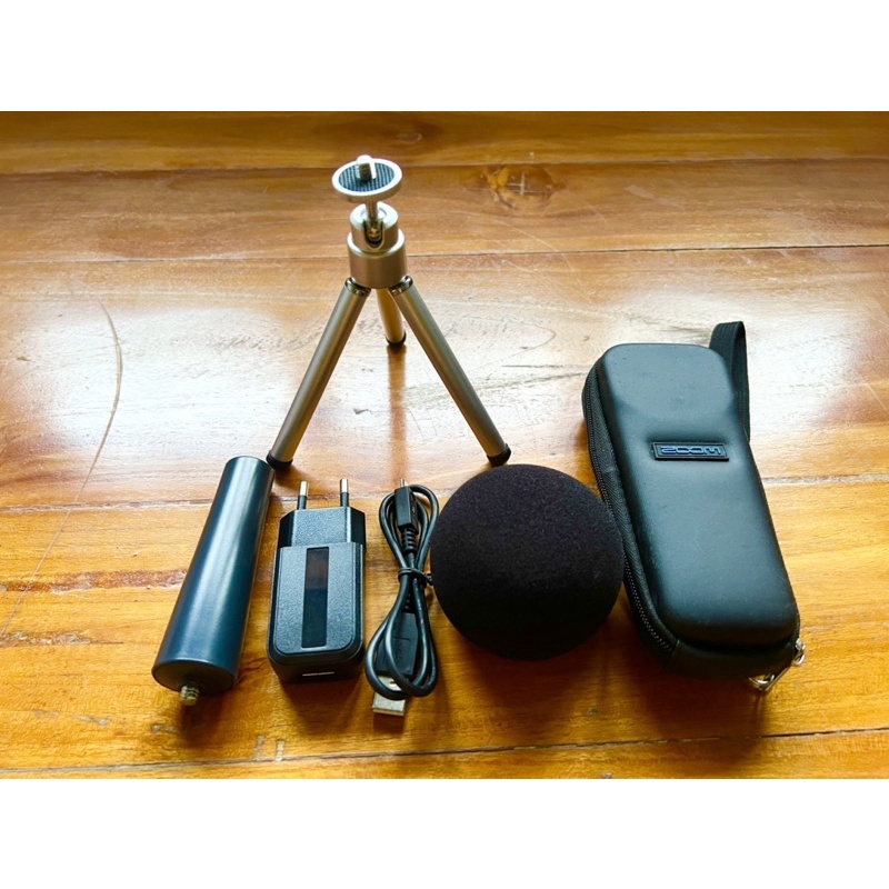 ชุดอุปกรณ์เสริมของ Zoom H1n) มือสองอยู่ในสภาพที่ดีในการงานได้ปกติ