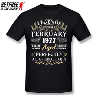 เสื้อยืดสีขาวเสื้อยืดคอกลม แขนสั้น ผ้าฝ้าย พิมพ์ลาย Legend was born in February 1977 สไตล์ฮาราจูกุ ของขวัญวันเกิดS-4XL