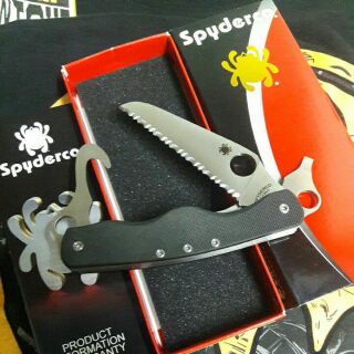 มีดเดินป่า มีดพับ Spyderco Clipitool Rescue ใบมีดวัสดุ 8cr13mov ด้าม G-10 by ครูแว่น frogmangear