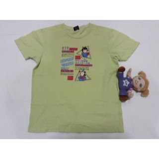 เสื้อยืดคอกลมแนสั้นสีเขียว