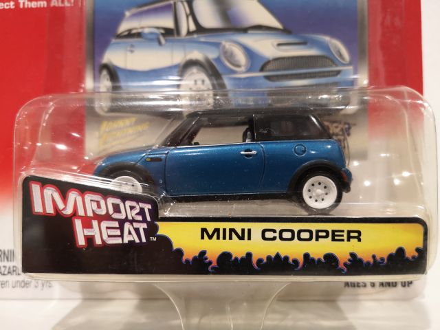 MODEL DIECAST CAR MINI COOPER R50 - Johnny Lightning - notnormal - ThaiPick
