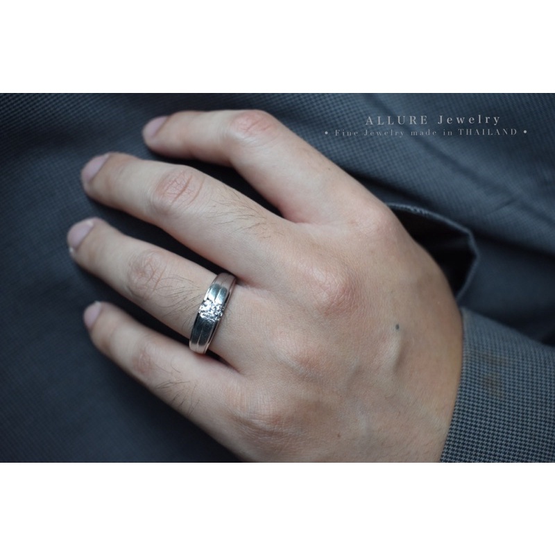 แหวนเงินแท้ 925 ชุบเคลือบทองคำขาว [ รุ่น 𝐀𝐥𝐥𝐮𝐫𝐞 𝐏𝐎𝐒𝐇 ] - Allure Jewelry แหวนผู้ชาย - รูปที่ 3