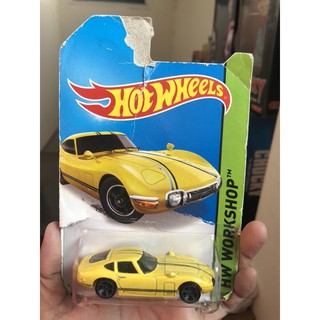 Hot Wheels 2013 Toyota 2000 GT yellow