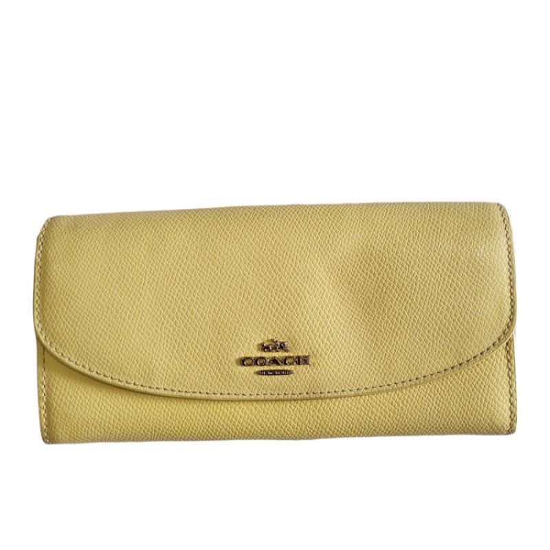 กระเป๋าตังค์มือสอง Coach สีเหลือง ของแท้ สินค้าจากร้านญี่ปุ่นมือสอง พร้อมส่ง กระเป๋าสตางค์ใบยาวสีเหลือง Long Wallet