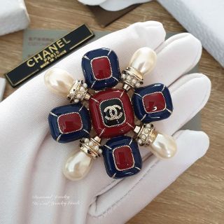 Brooch  เข็มกลัดงานชนช็อป งานไฮเอน งานสวย แสตมหลังครบค่ะ งานน่าร๊ากกก ดูดี