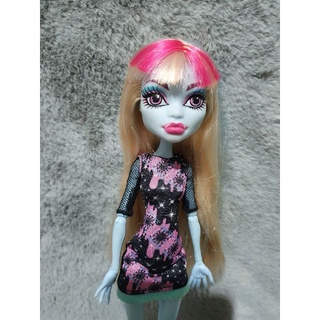 **มือสอง** Used Monster high มือสอง ของแท้ ผมยุ่ง ได้อุปกรณ์ตามภาพ ขนาดประมาณ 12 นิ้ว