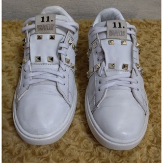 รองเท้าผ้าใบ VALENTINO GARAVANI ไซส์ 38หนังมีถลอกบางจุด งานไม่การันตรีแท้ปลอม แถมจัดส่งฟรีค่ะ