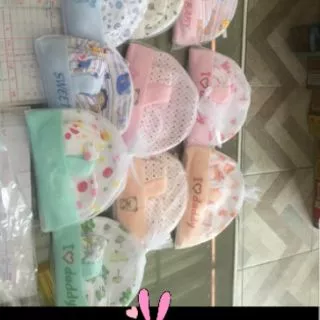 ยกโหล 12 เซ็ต เซตหมวก ถุงมือ ถุงเท้า ราคาส่ง เลือกลายทักแชท