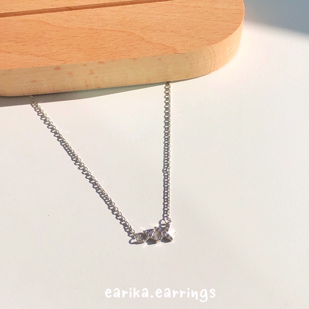 (กรอกโค้ด C3Q6K ลด 65.-) earika.earrings - sparkling necklace สร้อยคอจี้ประกายดาวเงินแท้ S92.5 ปรับขนาดได้