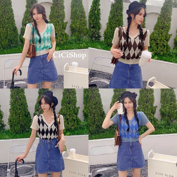 Cicishop(SALE 2634)เสื้อไหมพรมครอปแขนสั้นคอวี เนื้อผ้านิ่มยืดได้เยอะ ทอลายตารางสลับสี