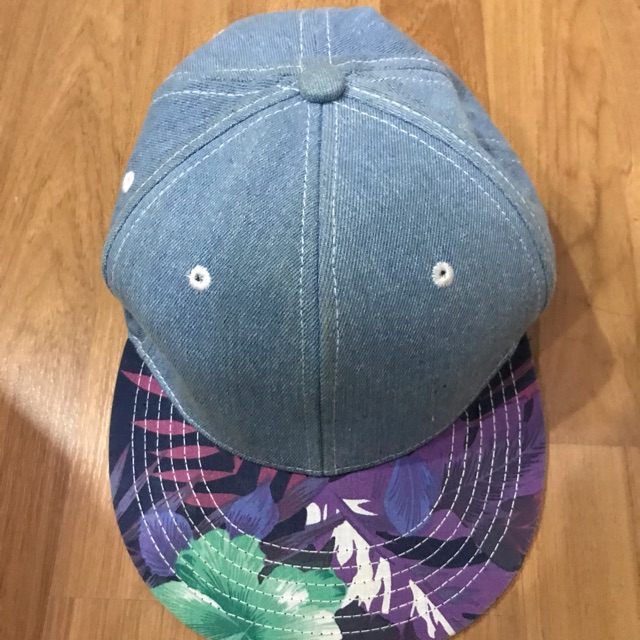 🧢หมวกIZZUEมือสองแท้ 100% สภาพดี สายปรับขนาดได้