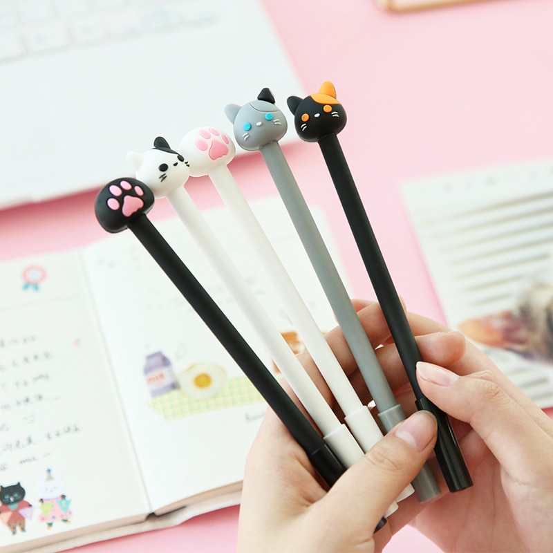 4 Pcs 0.5 มม. ปากกาเจลแมวน่ารัก Papelaria การ์ตูน Kawaii อุปกรณ์การเรียนเครื่องเขียนนักเรียนปากกาหมึกสีดำอุปกรณ์การเรียน
