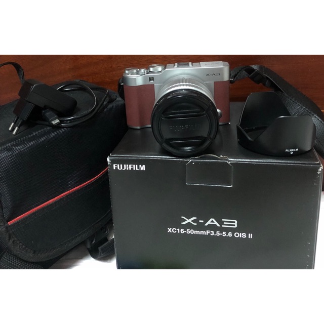 กล้อง fuji x-a3 มือสองสภาพใหม่มาก ไม่ค่อยได้ใช้งาน ไม่มีตำหนิ อุปกรณ์ครบกล่อง