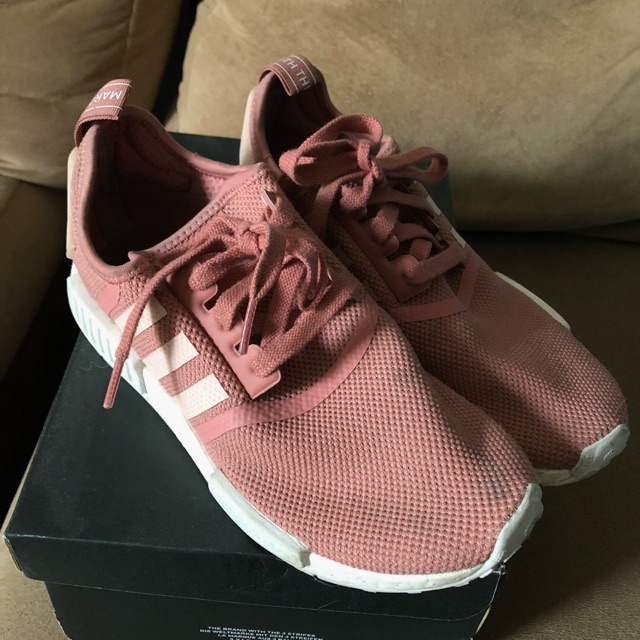Adidas nmd R1 salmon pink