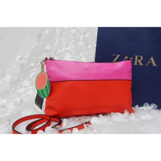 💞zara two-tone clutch with pendant details💞